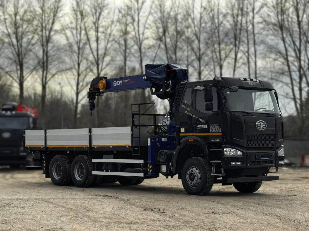 Бортовой FAW CA3250 с КМУ DONGYANG SS1956 ACE